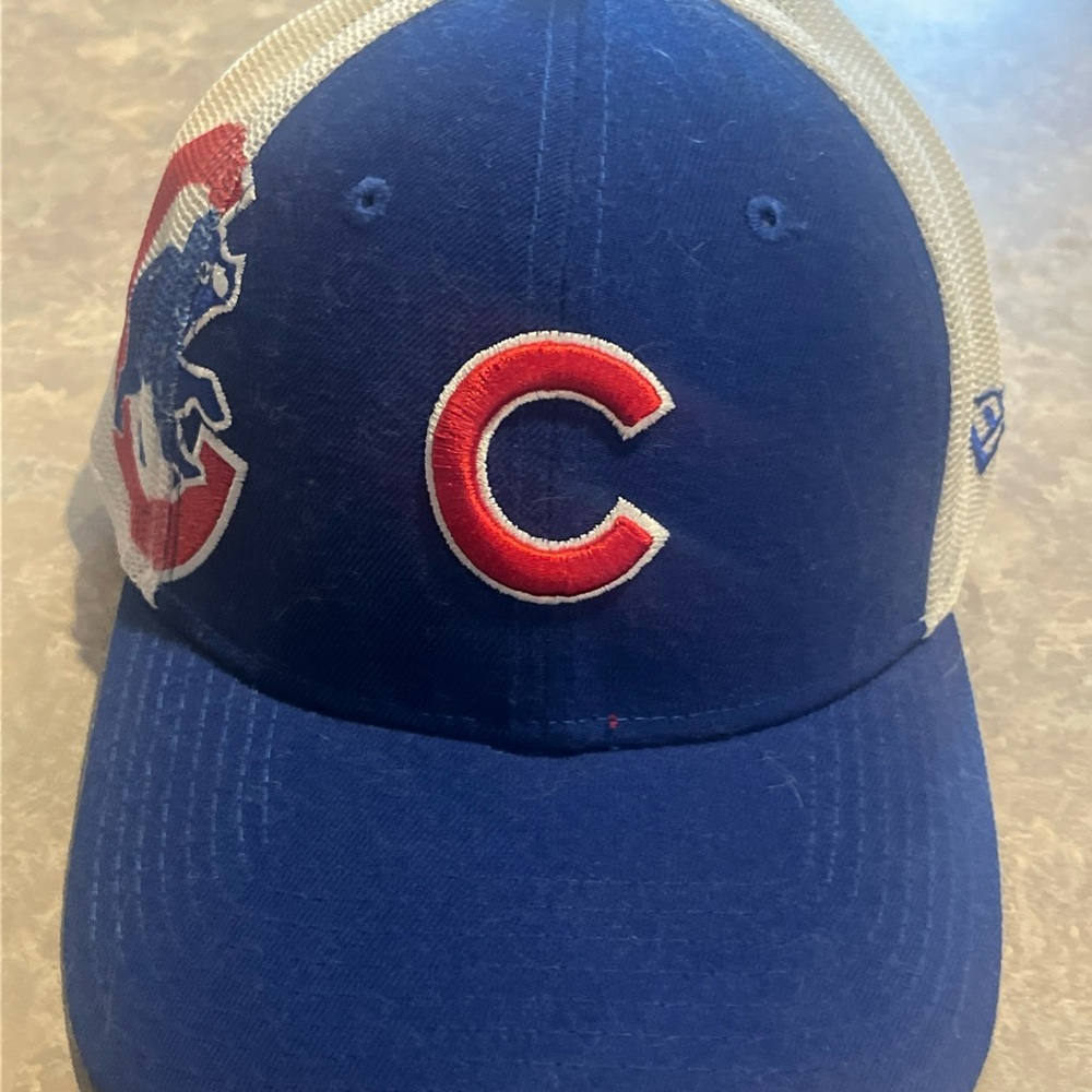CHICAGO CUBS HAT, NEW ERA FITTED MEDIUM LARGE